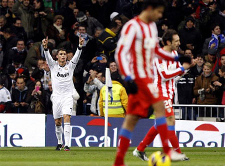 C. Ronaldo đưa Real Madrid vượt lên dẫn trước