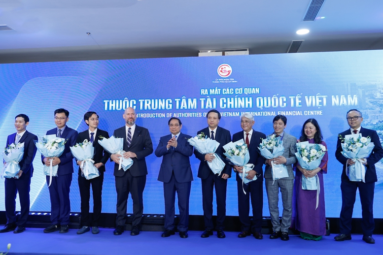 Thủ tướng: Trung tâm Tài chính Quốc tế phải trở thành động lực tăng trưởng mới
