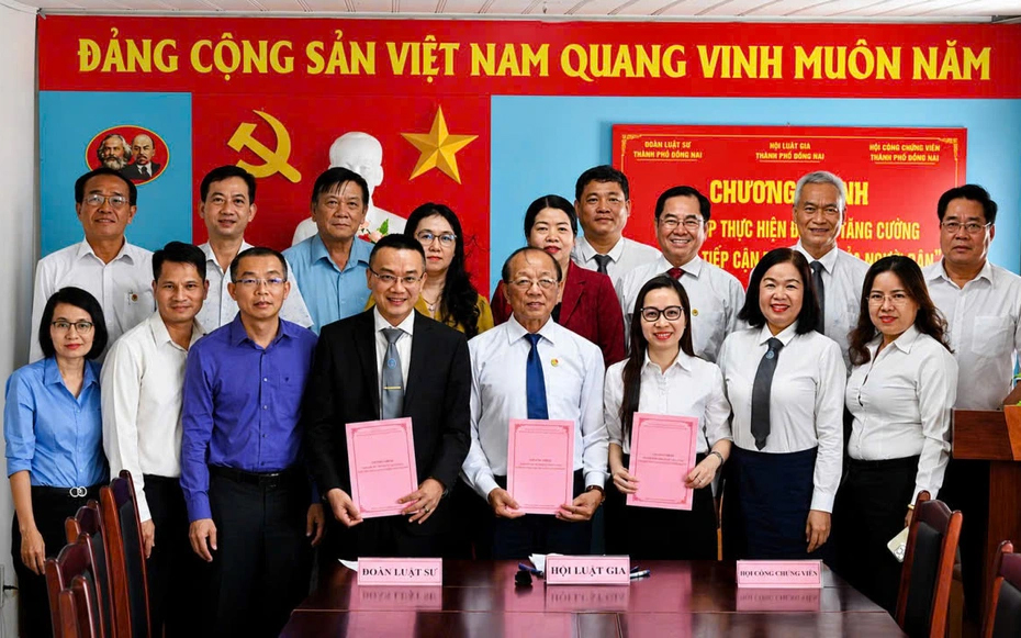 Liên kết sức mạnh luật gia, luật sư và công chứng viên đưa pháp luật đến gần dân