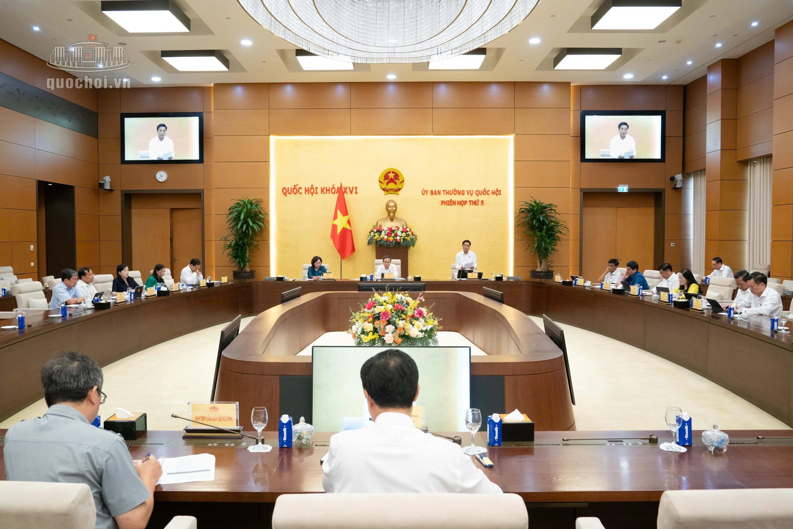 Dự kiến xem xét 27 dự án luật và nghị quyết tại phiên họp thứ 6 của UBTVQH
